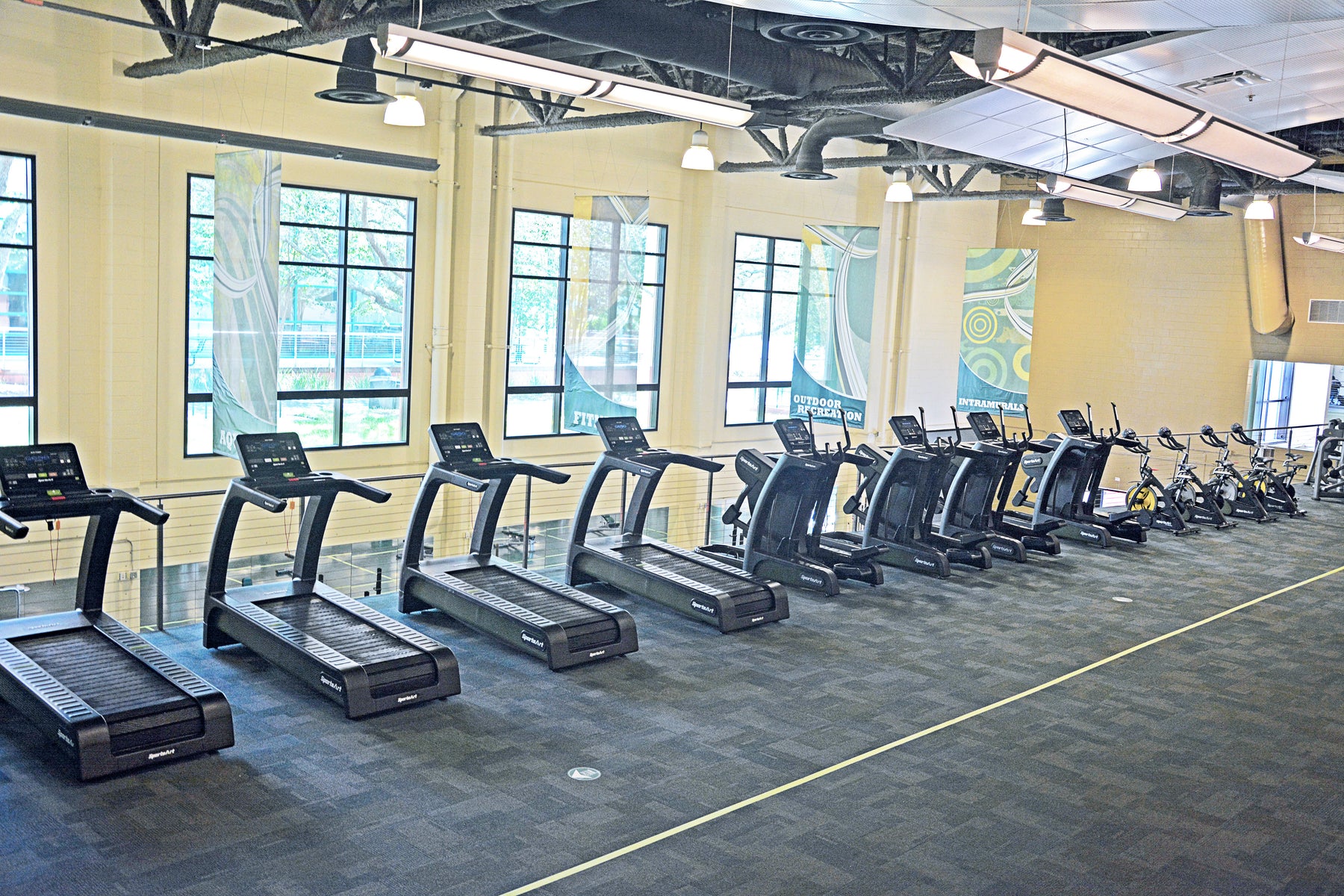 Bandit Fitness installs SportsArt Eco-Powr for USF Tampa